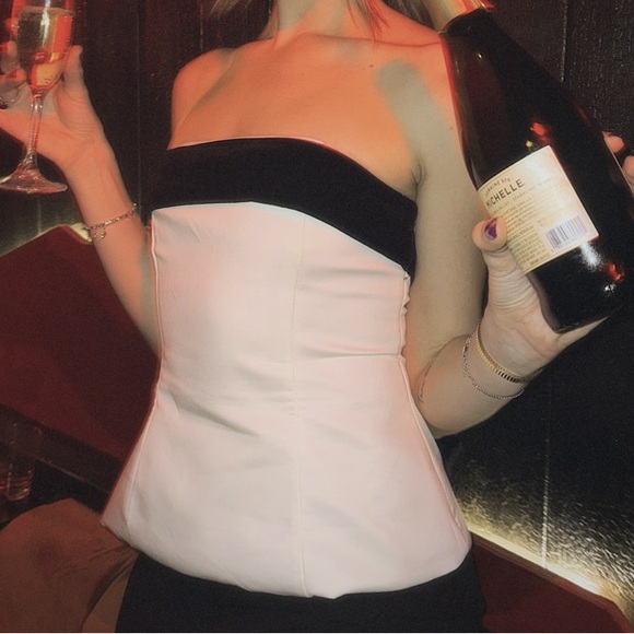Chic Black and White Strapless Top - Picture 1 of 3